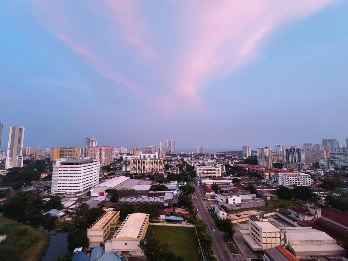 2Br Luxury Rooftop Swimming Pook Homestay@Georgetown@10Pax - 无敌美景两房民宿 Exterior photo