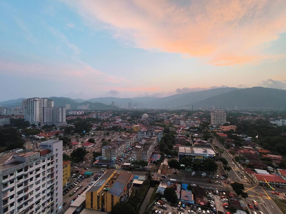 2Br Luxury Rooftop Swimming Pook Homestay@Georgetown@10Pax - 无敌美景两房民宿 Exterior photo