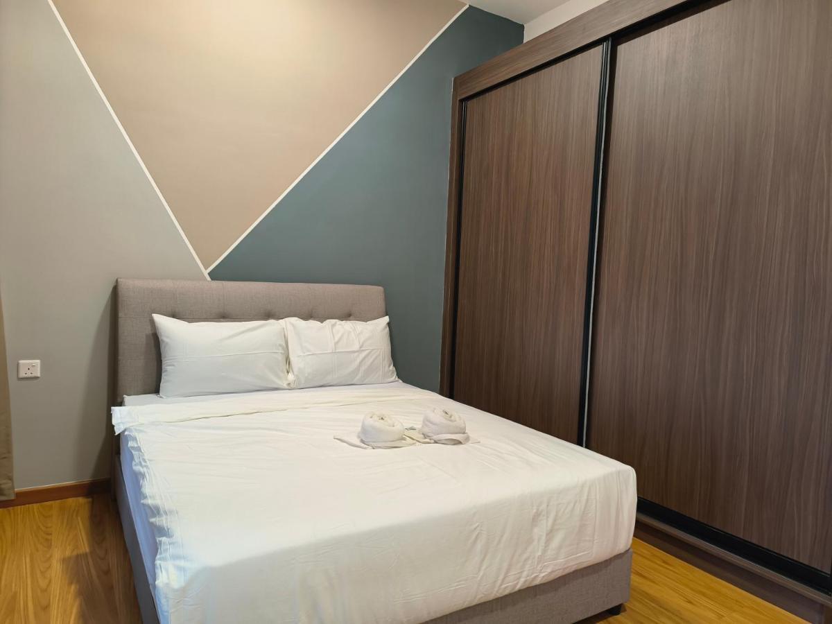 2Br Luxury Rooftop Swimming Pook Homestay@Georgetown@10Pax - 无敌美景两房民宿 Exterior photo